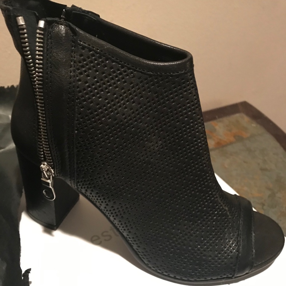 estelle  m Black booties. Size 39